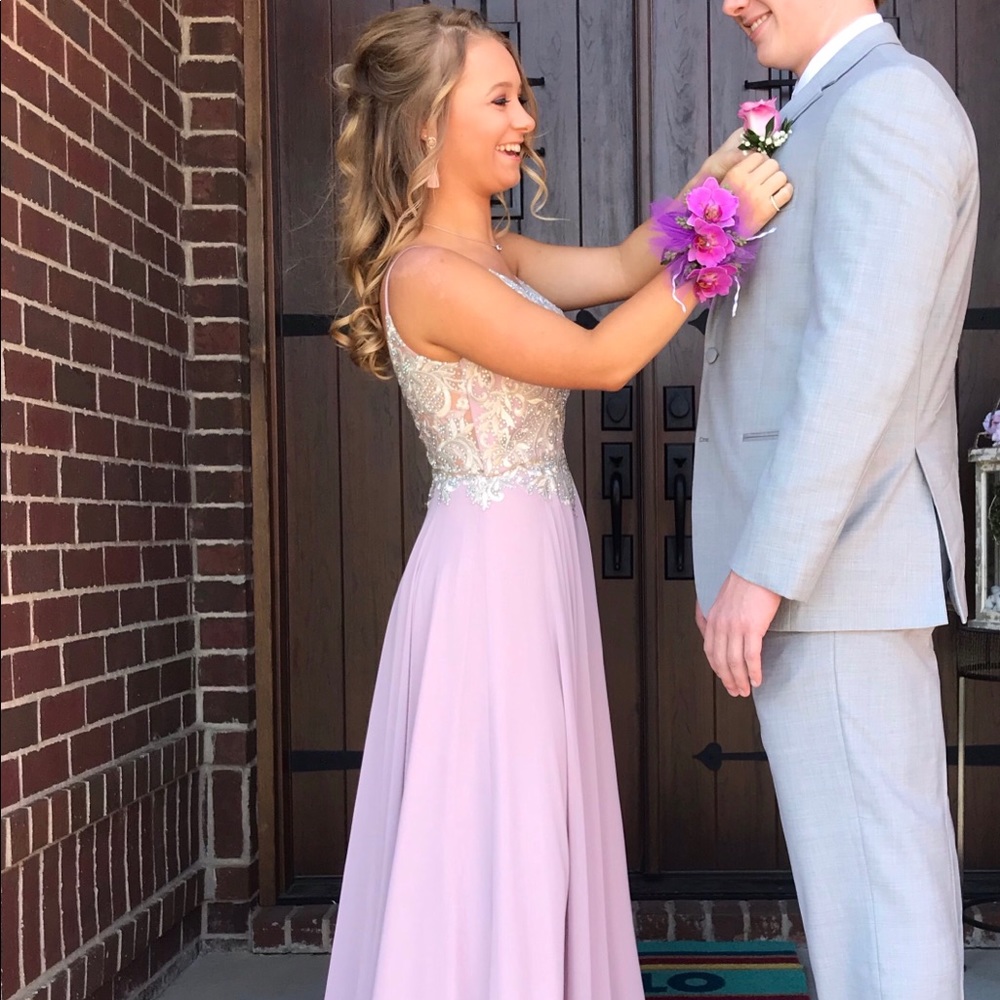 PROM DRESS - Picture 2 of 5